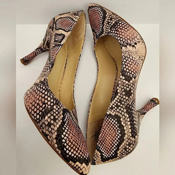 Vince Camuto Women Pointed Toe Slip On Snake Embossed Leather High Heels, sz 8.5 - Picture 1 of 16
